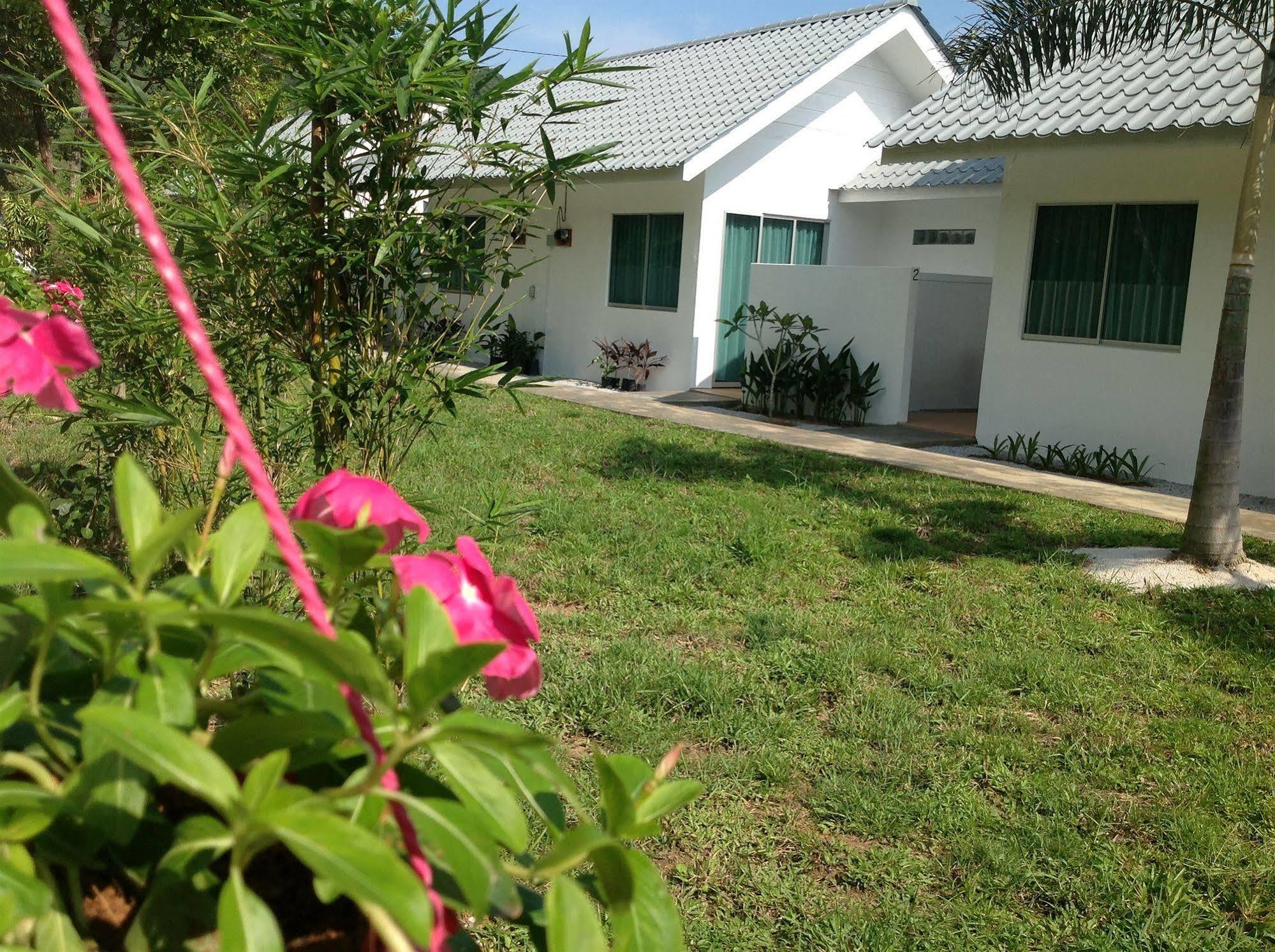 לנגקאווי The Fint Hus Villa מראה חיצוני תמונה